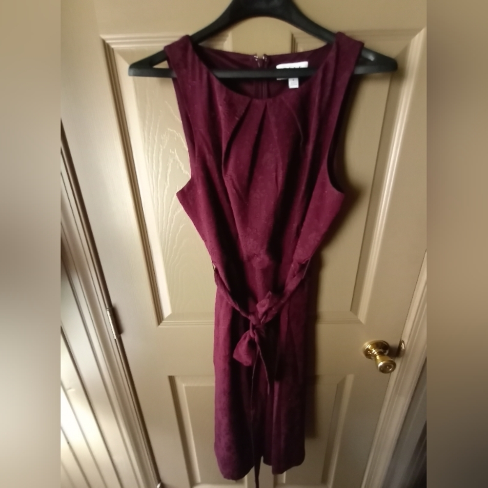 ELLE Medium Tectured Tie Sheath Dress